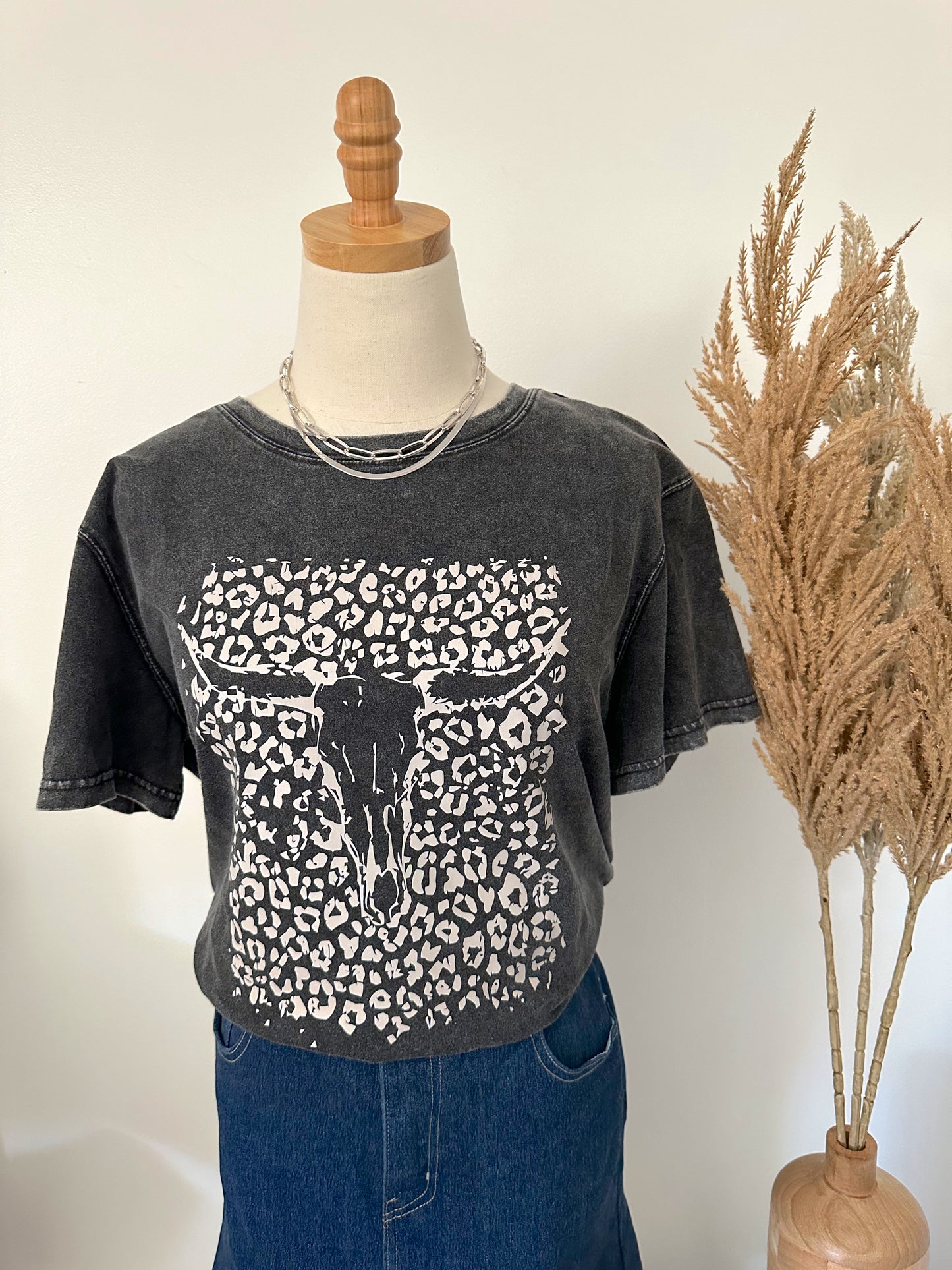 Longhorn Leopard Graphic T-Shirt
