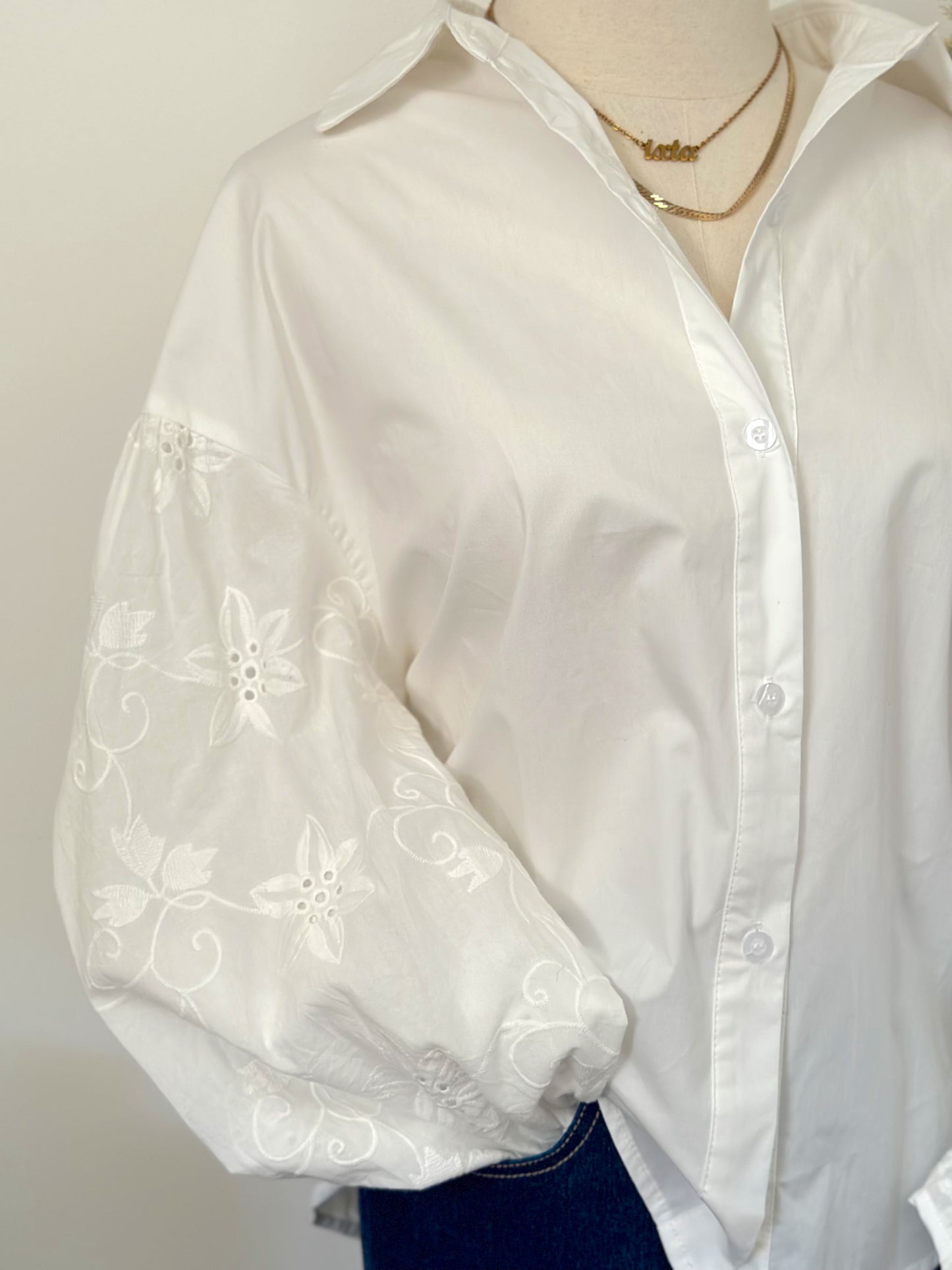 White Embroidered Buttoned Shirt