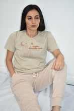 Load image into Gallery viewer, Mujer Hermosa T-Shirt
